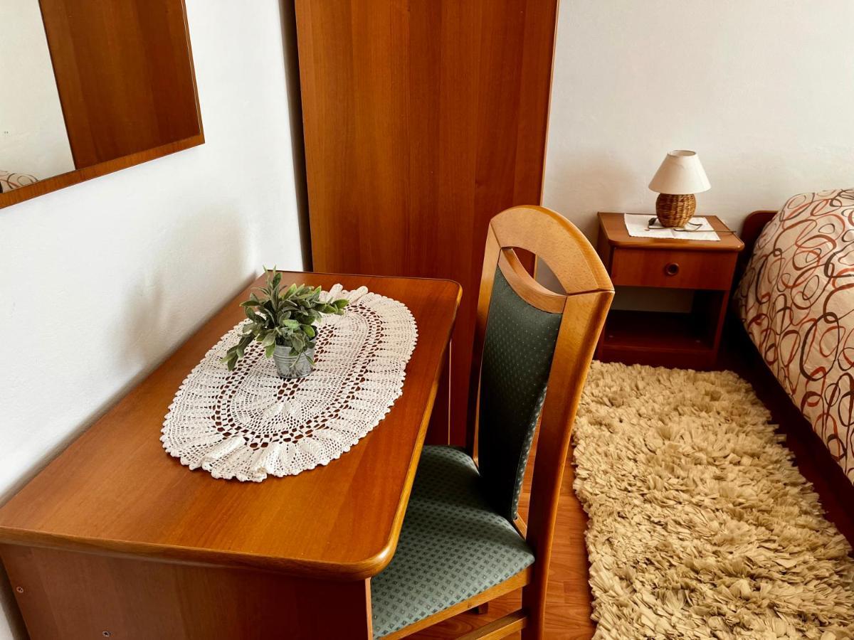 Apartments Maricic Banjol المظهر الخارجي الصورة