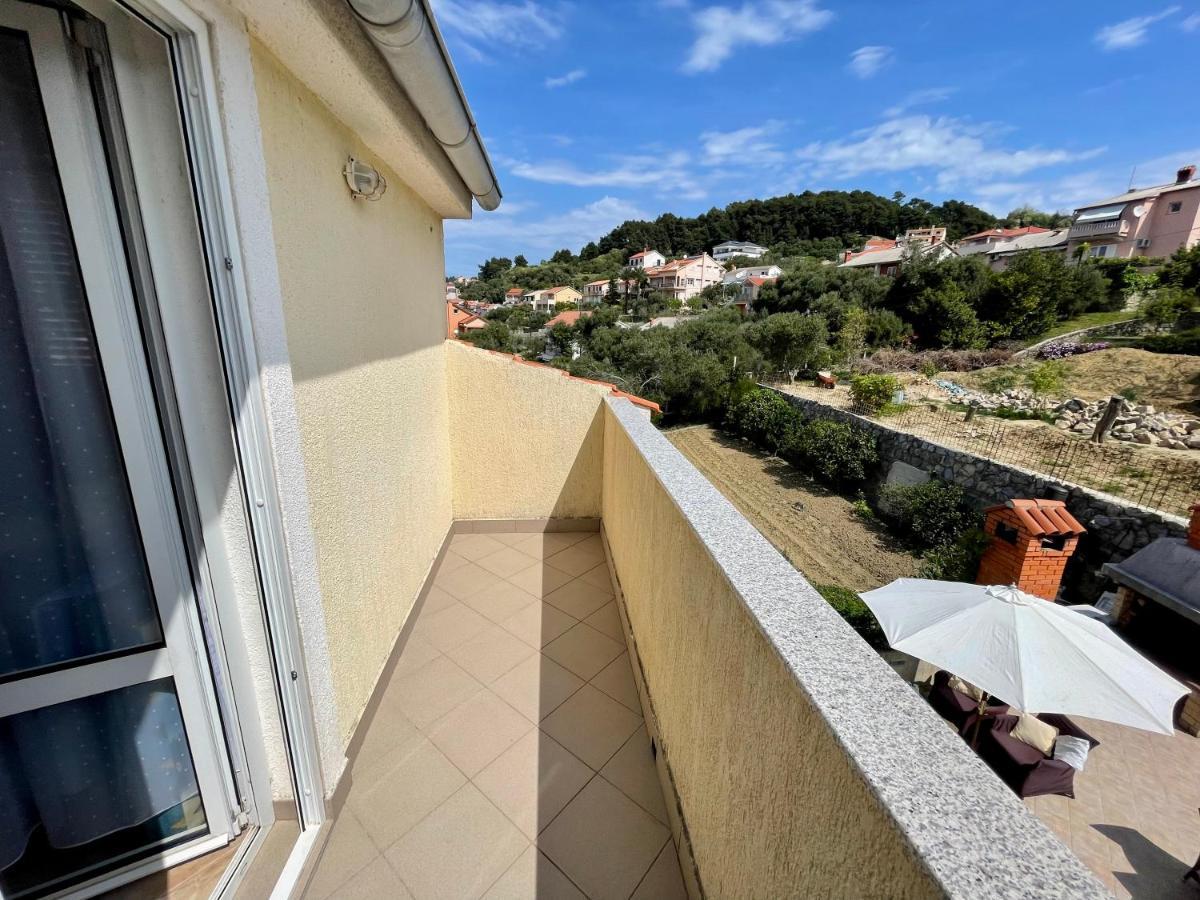 Apartments Maricic Banjol المظهر الخارجي الصورة
