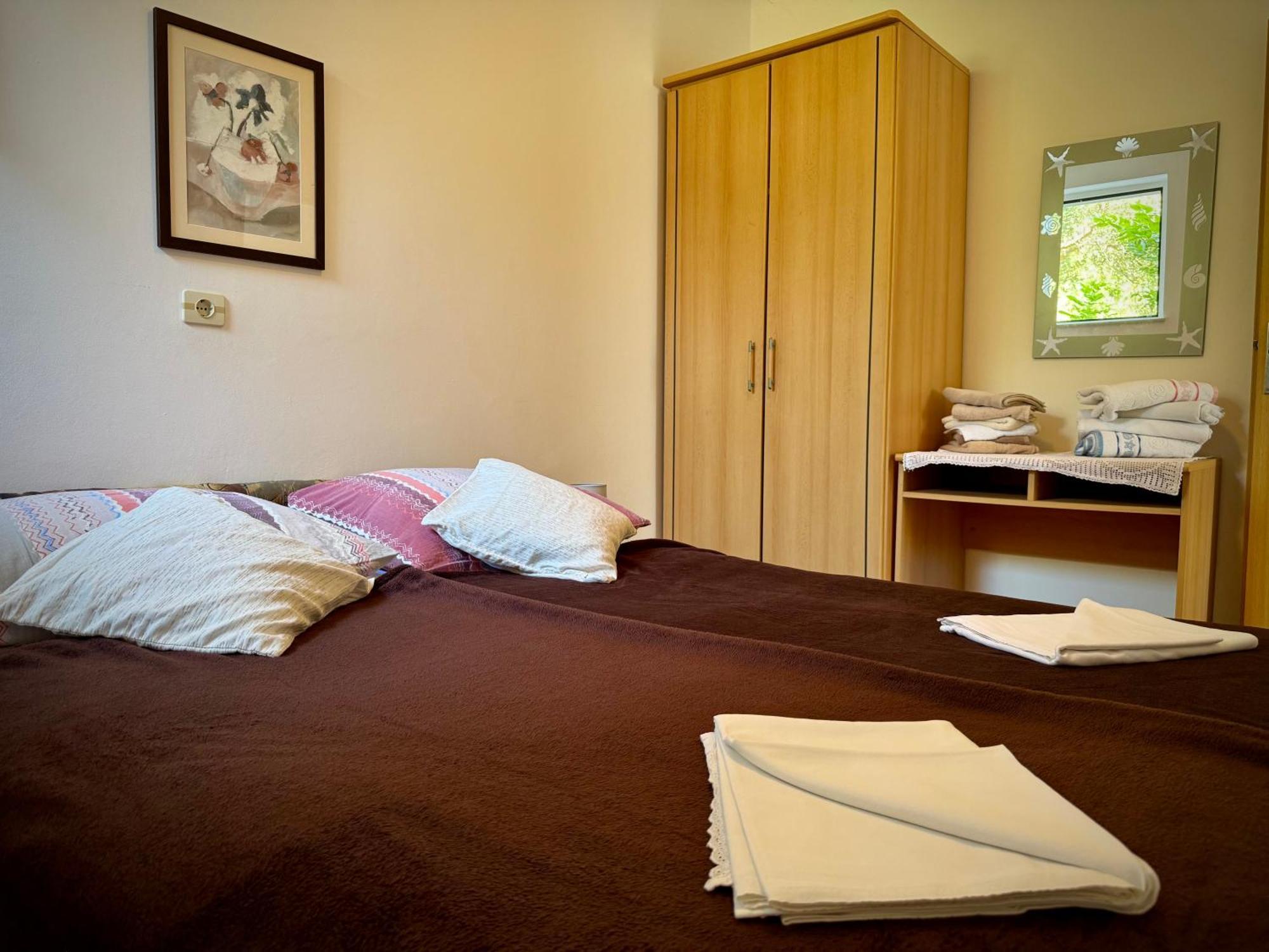 Apartments Maricic Banjol المظهر الخارجي الصورة